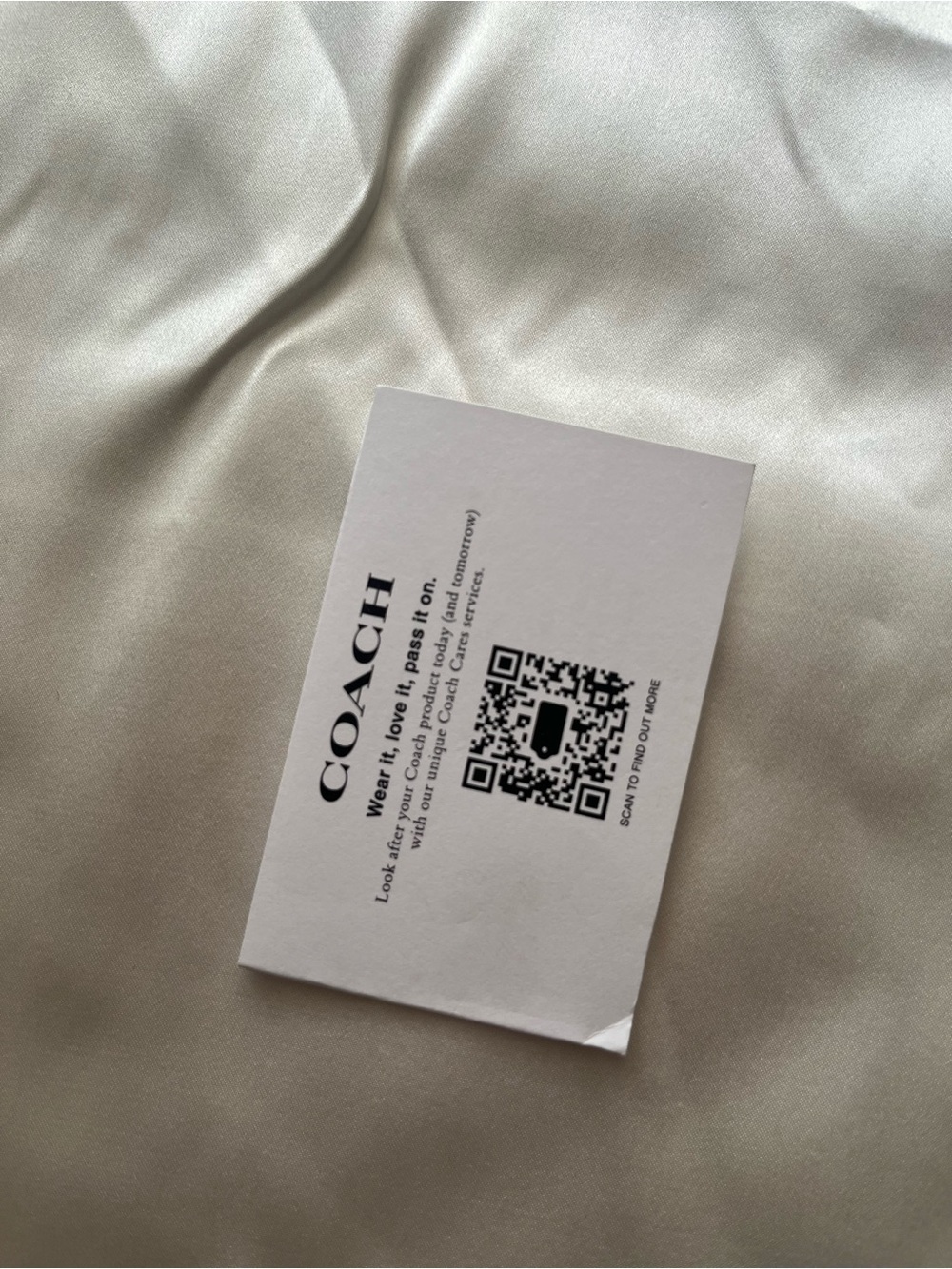 New Mini Skinny Id Case Ivory - Picture 4 of 5